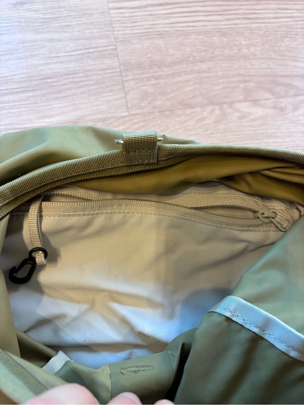 Fjallraven High Coast Foldsack 24 Backpack Green Outdoor Roll Top Bag Distressed